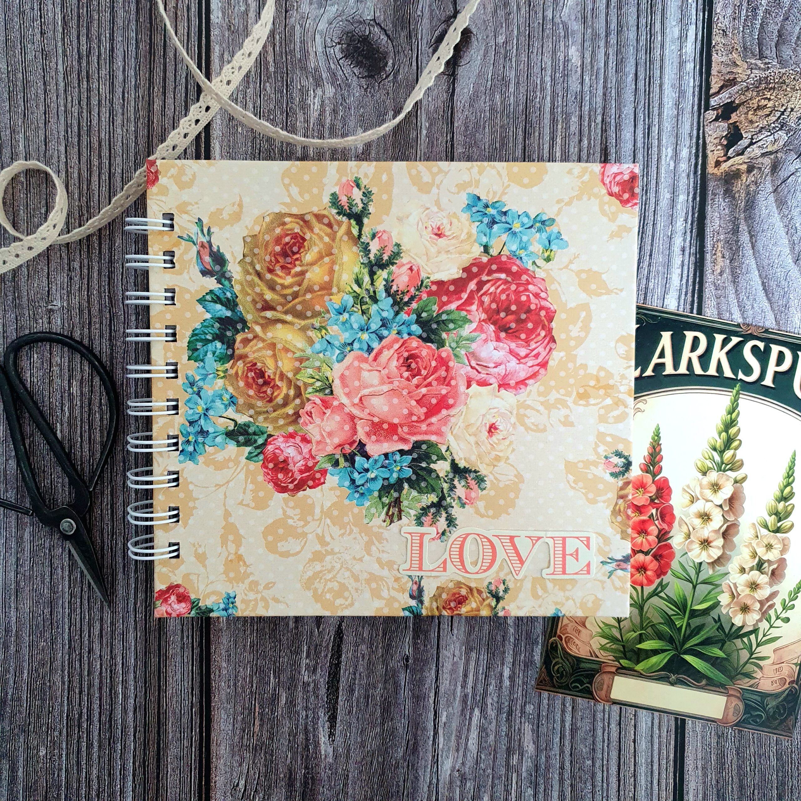 Mixed media / photo album